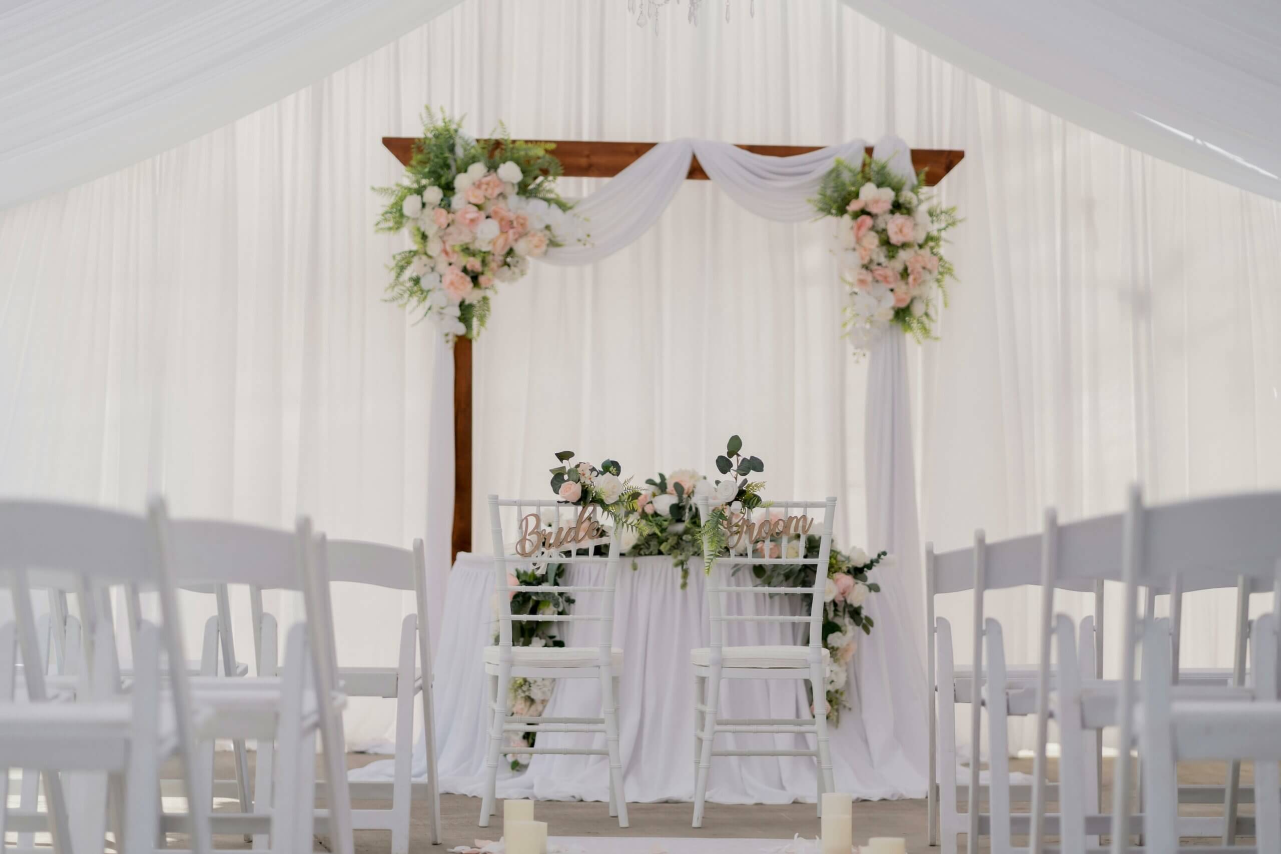 12个教堂婚礼装饰创意 1 Altar Arrangements