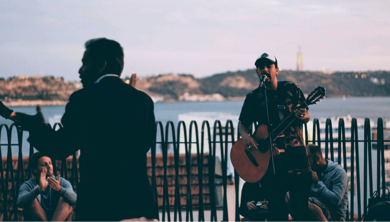 9 Atividades Divertidas de Verão com Orçamento Reduzido 2 Concerto de música cristã ao ar livre